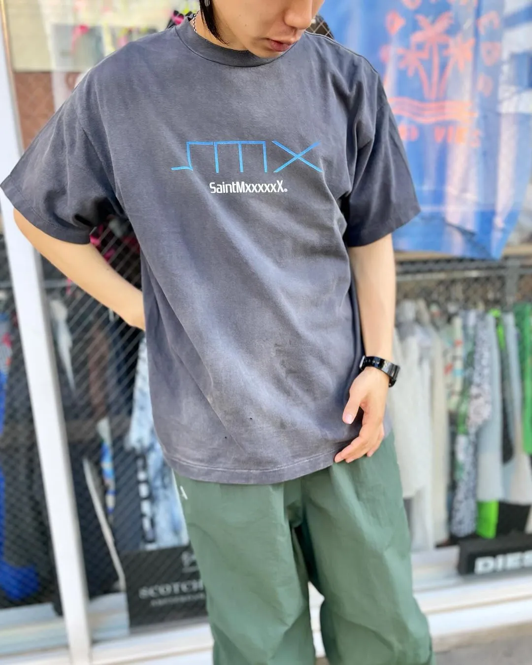SAINT Mxxxxxx SM6 TEE/BLK latest model SM6 basic LOGO printed TEE, washed black S-XL, garment dyeing, heavy washing to make old, hanging holes, highly restored original printing, correct with anti-counterfeiting angel mark